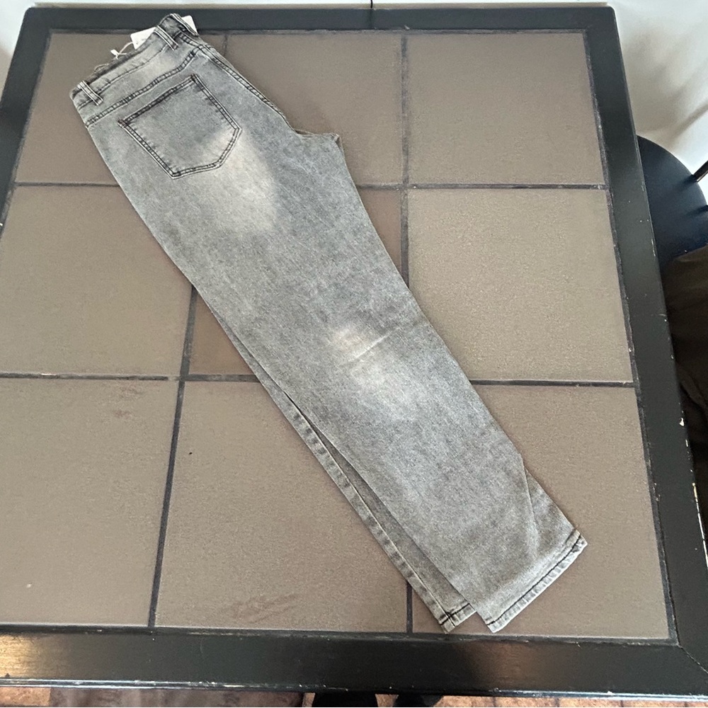 Men’s ROMWE Jeans NEW!
